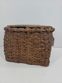 PRIMITIVE LIDDED BASKET OF PINS