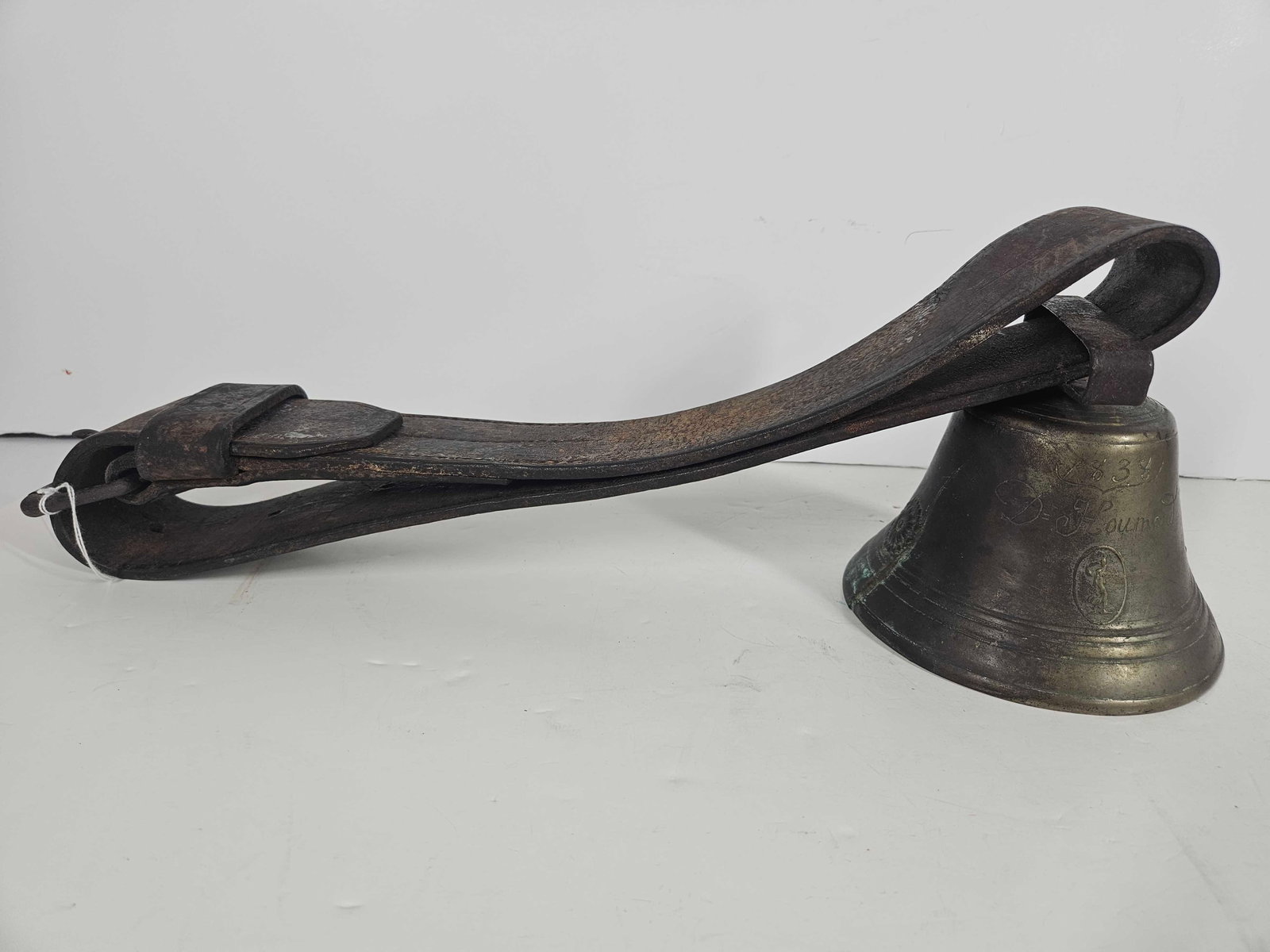 1838 SIGNED BRASS CATTLE BELL (1 of 8)
