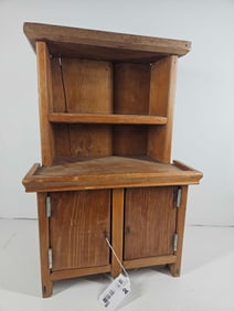 OAK DOLLHOUSE HUTCH