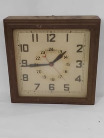 HAMMOND SYNCHRONOUS CLOCK