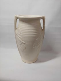 MCCOY MID CENTURY MODERN TWO HANDLED VASE IN CREAM