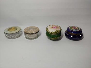 VICTORIAN LADIES VANITY DISHES