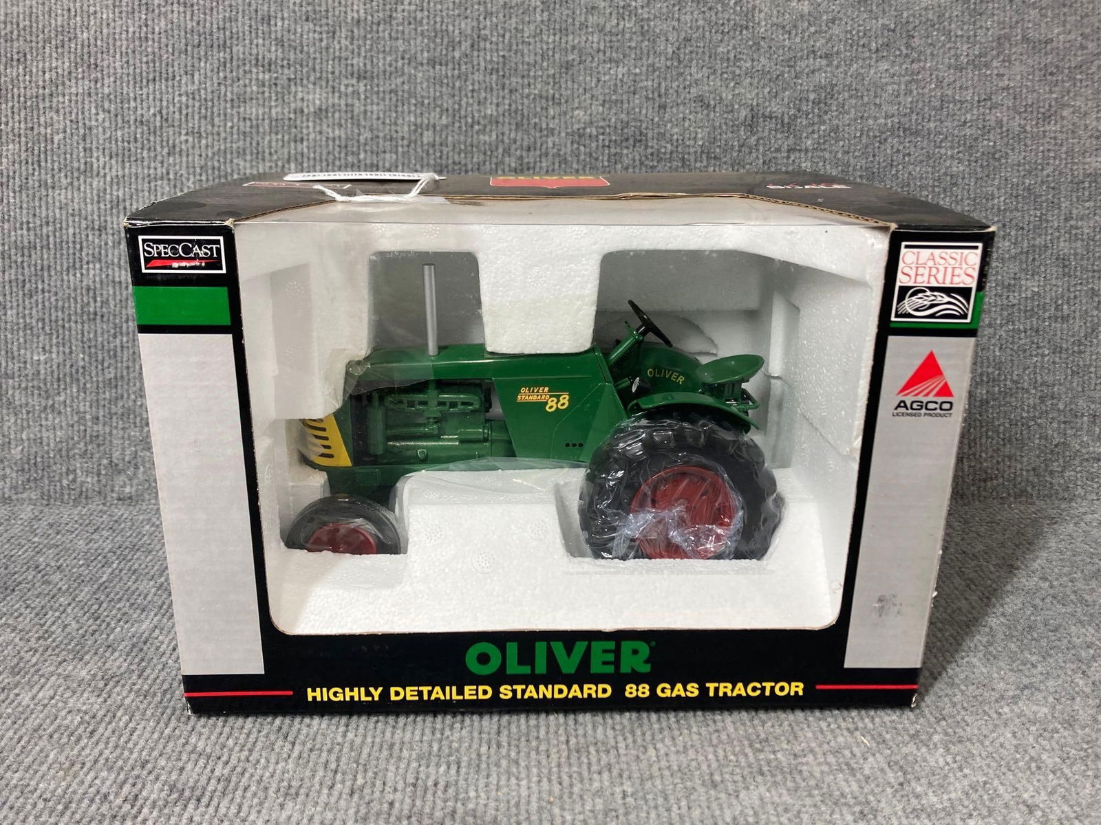 OLIVER 88 GAS TRACTOR (1 of 5)