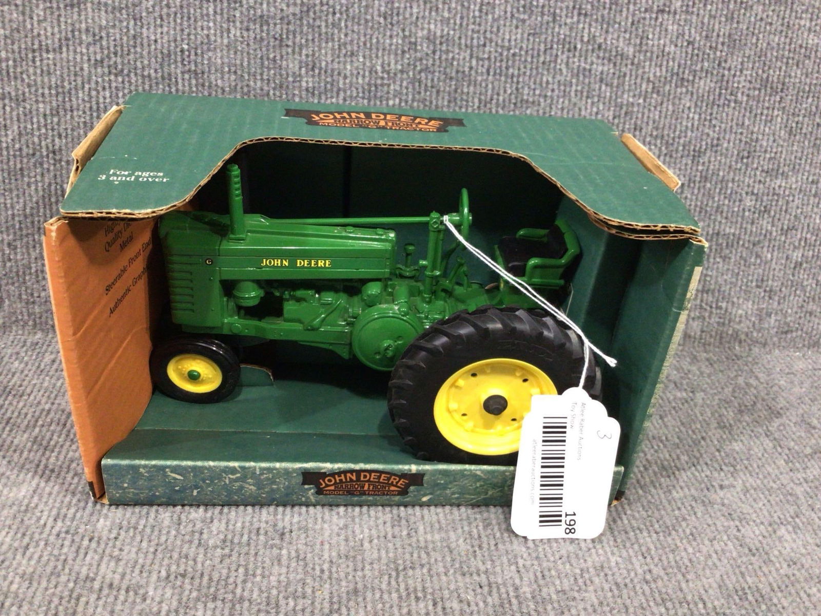 JOHN DEERE G TRACTOR: ERTL, 1/16TH SCALE