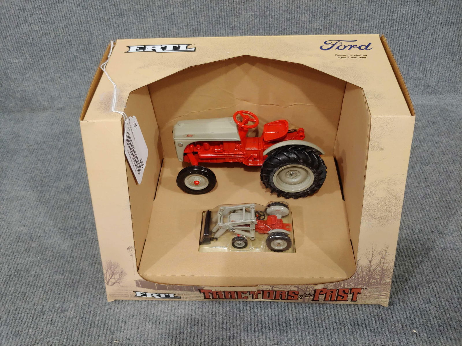 ERTL FORD 8N TRACTORS OF THE PAST SET INC. MINIATURE (1 of 5)