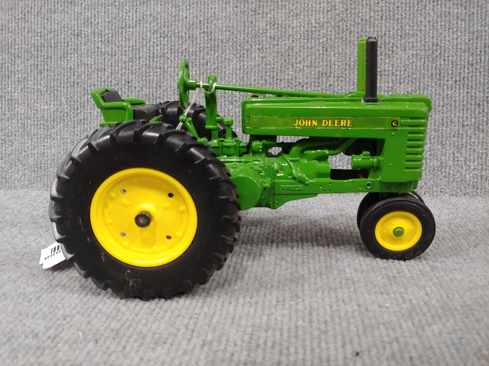 JOHN DEERE MODEL G: NO BOX, 1/16TH SCALE