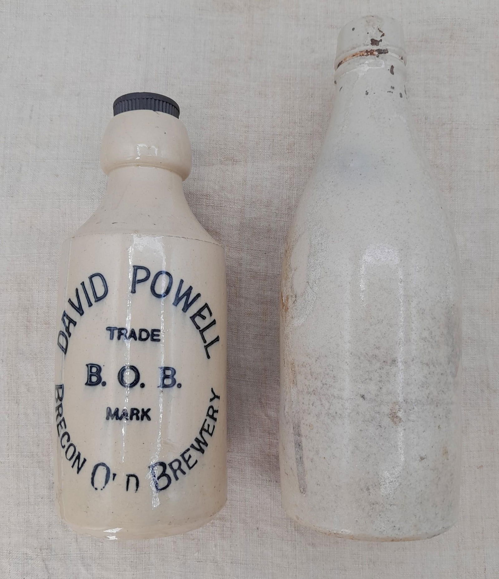 2 Antique English Stoneware Beer Bottles (1 of 8)