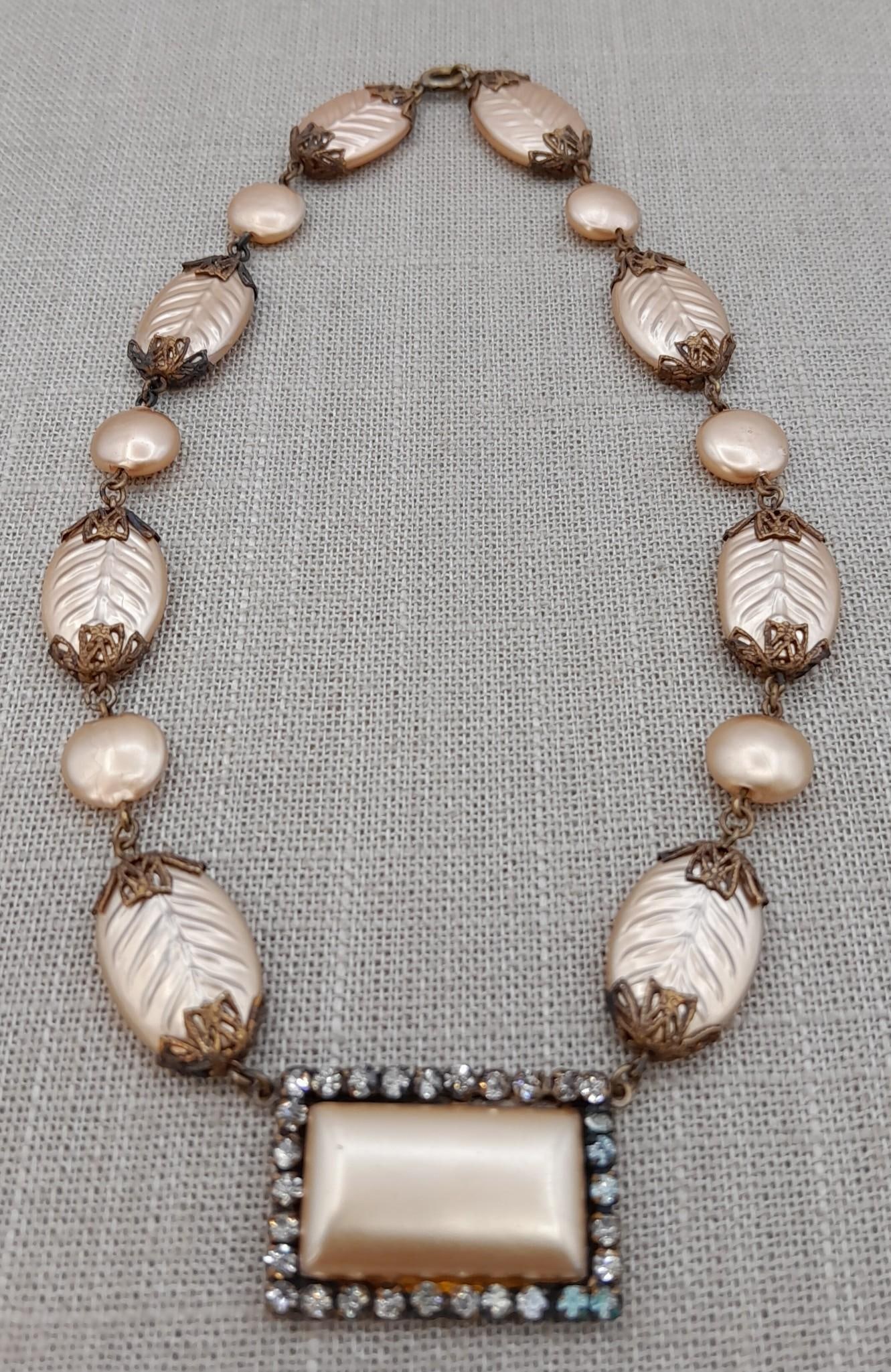 Luxe 1920s Golden Satin Frond Ribbed Glass & Rhinestone Choker Necklace: Beautifully crafted, working brass clasp, some age darkening to the rhinestones, 14 1/2" total length.