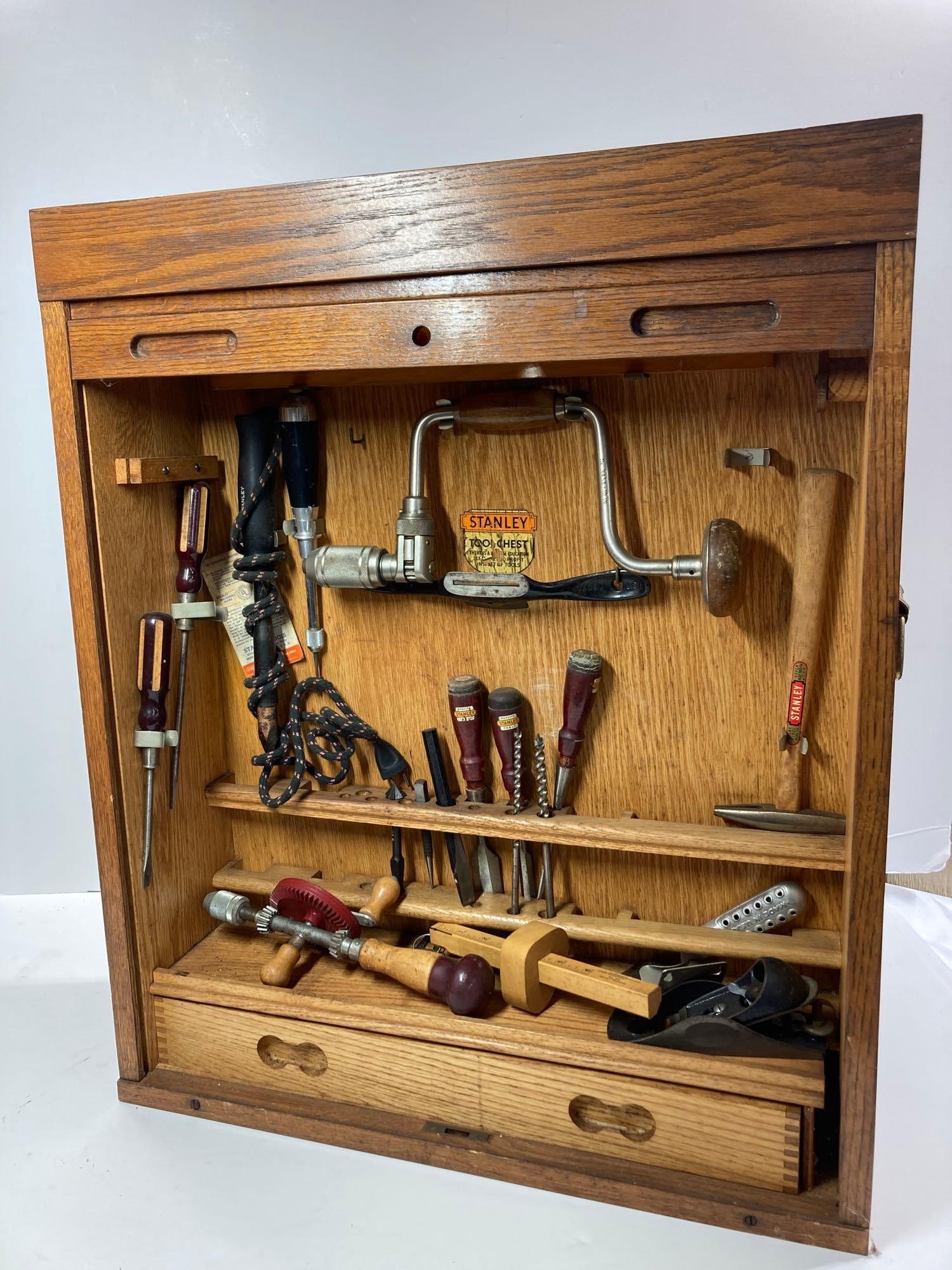 Awesome Dovetailed Oak Stanley Tool Chest w/tools (1 of 13)