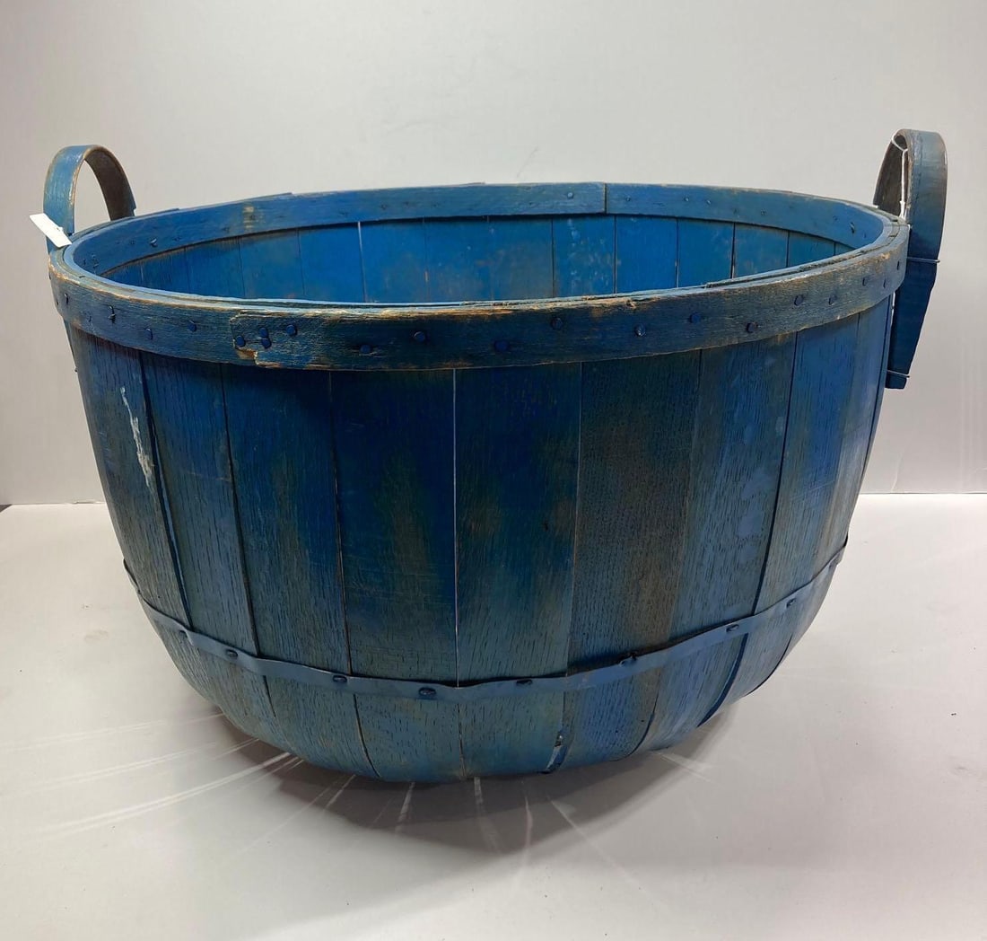 Nice blue painted oak bushel basket (1 of 4)