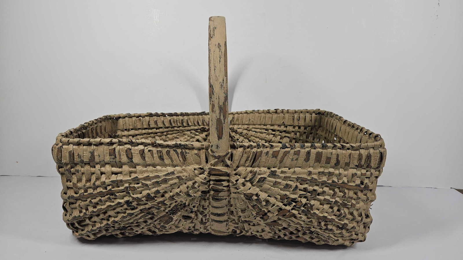 Awesome 19th century painted basket: With an outstanding primitive look!! 21in long 13in wide.