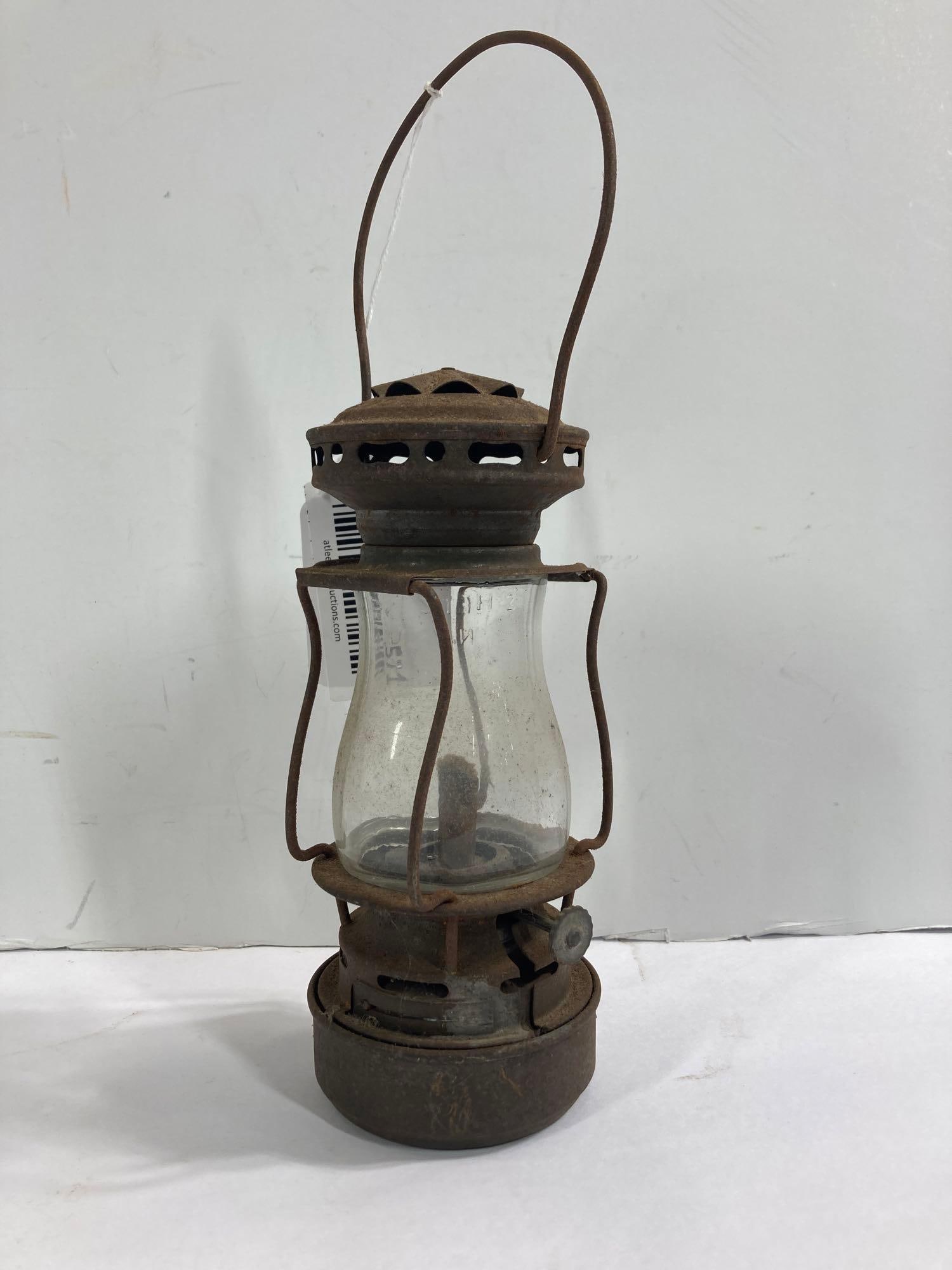 Dietz Scout Lantern (1 of 5)