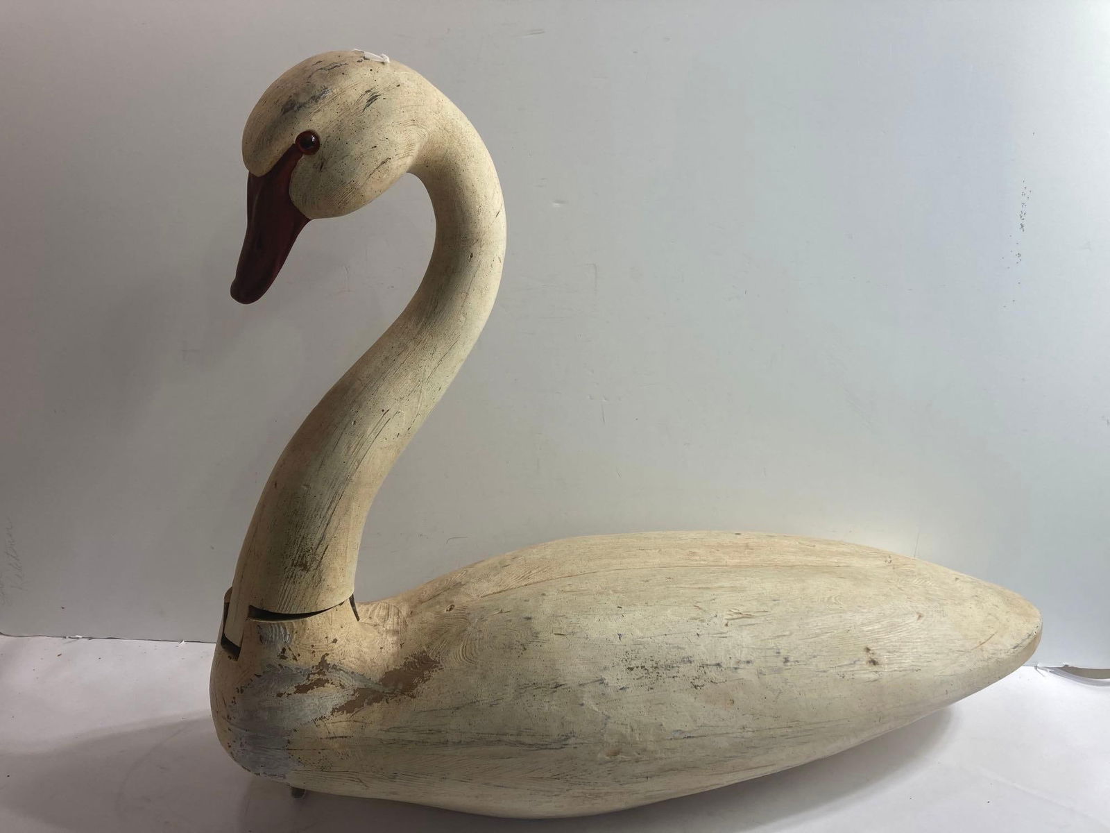 Large resin swan (1 of 6)