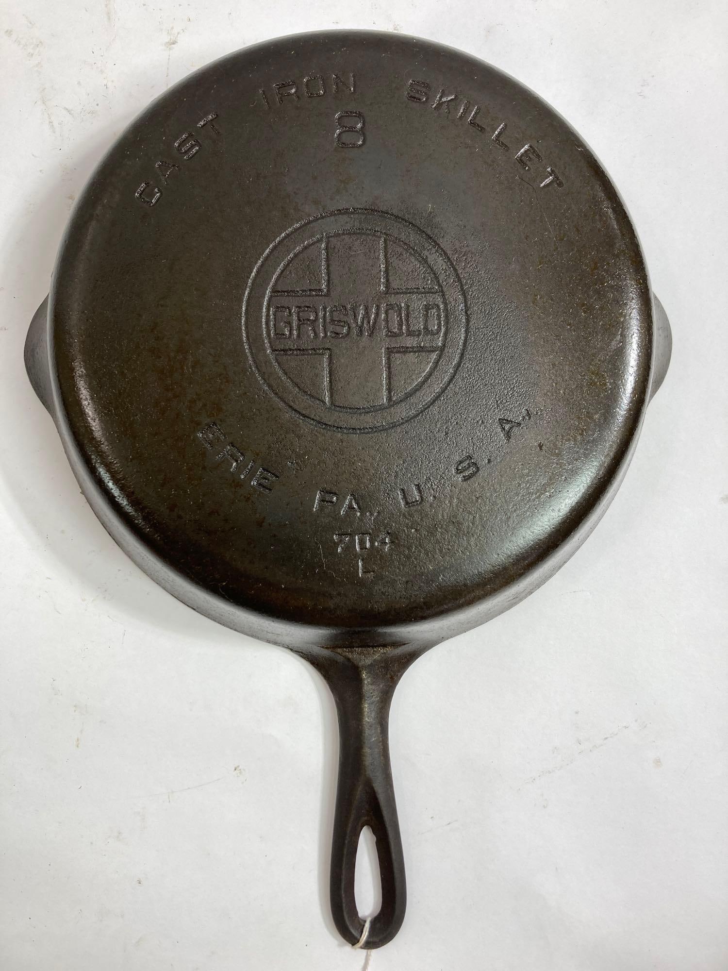 Griswold #8 cast iron skillet (1 of 4)