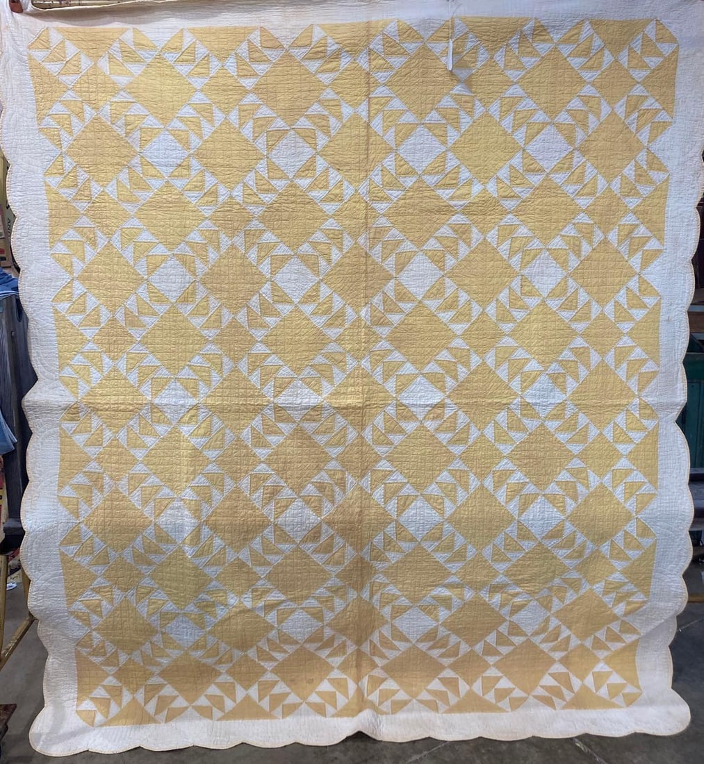 Hand stitched Wild Goose chase Yellow & Cream Quilt (1 of 5)
