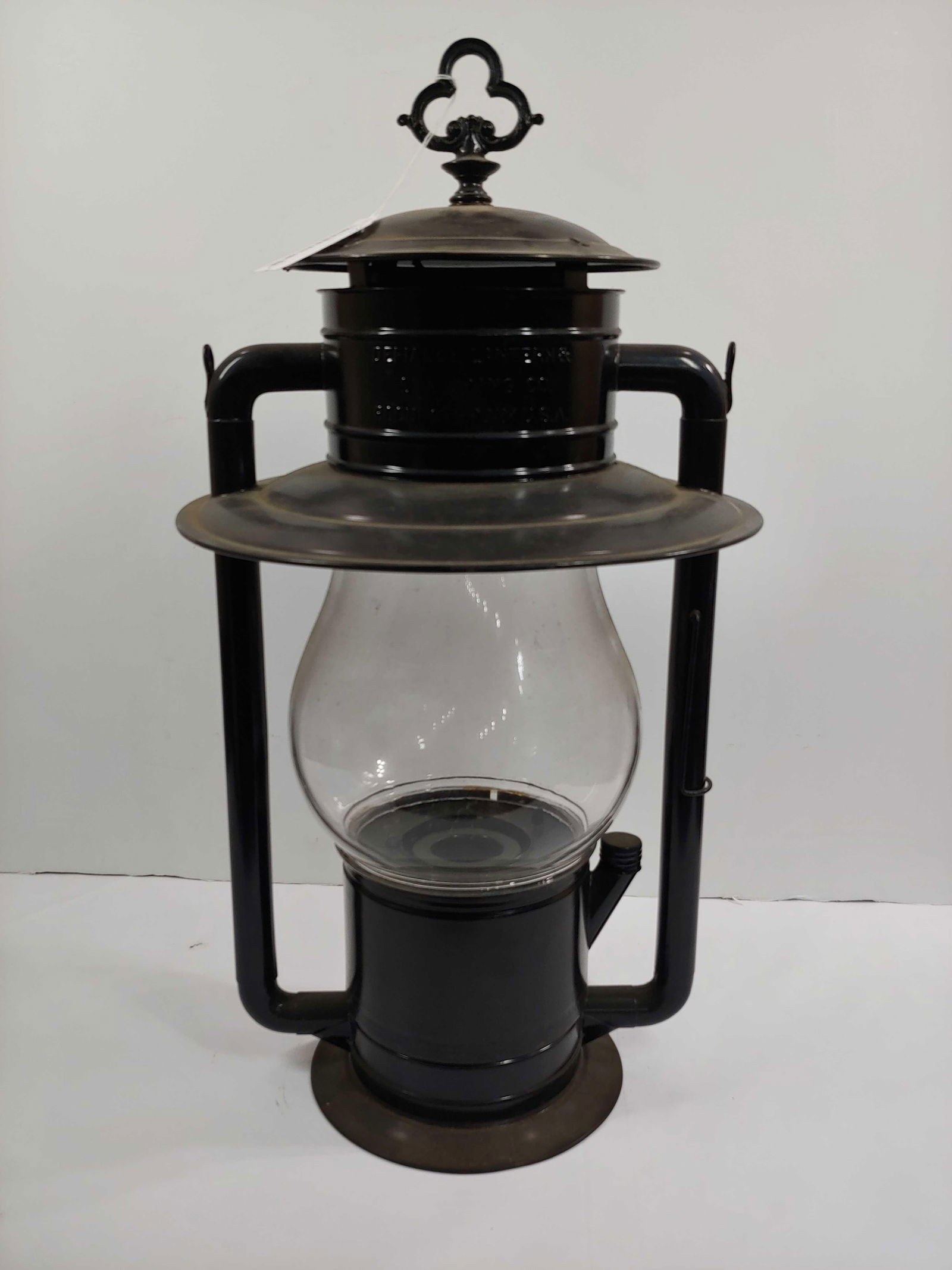 Excellent Defiance Lantern & Stamping Co. Street Lamp (1 of 6)