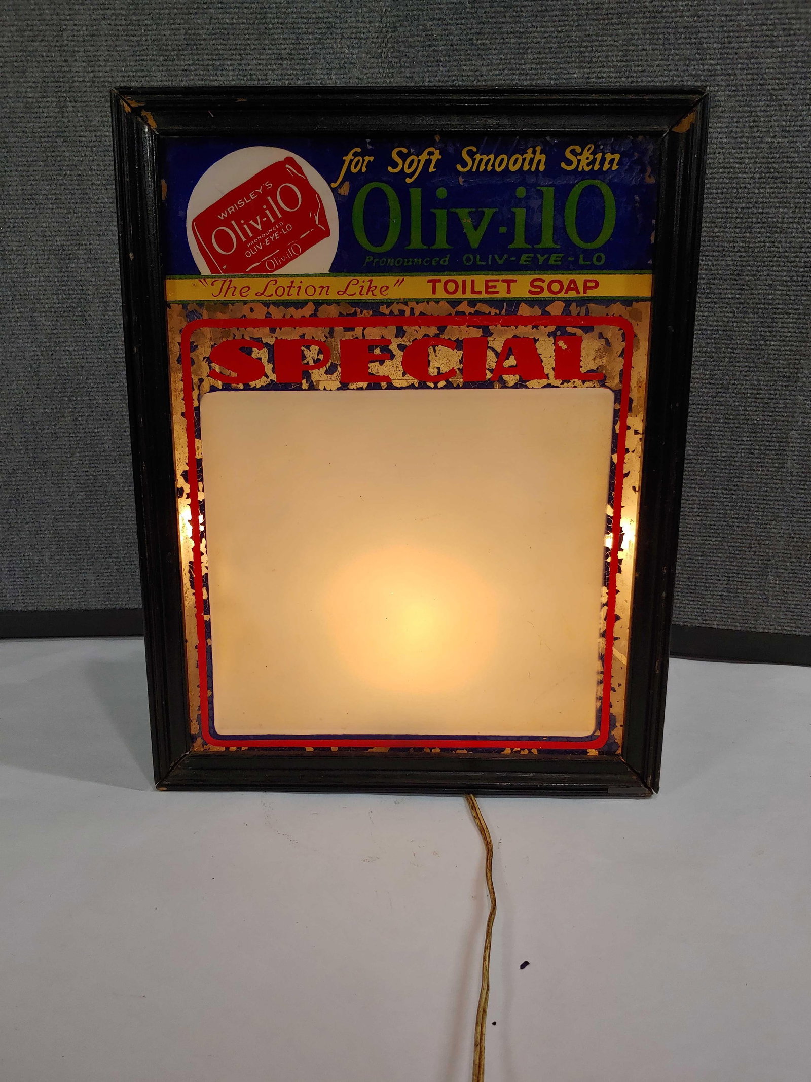OLIV-ILO C.1920'S REVERSE PAINTED GLASS FACE LIGHT UP MENU BOARD (1 of 7)