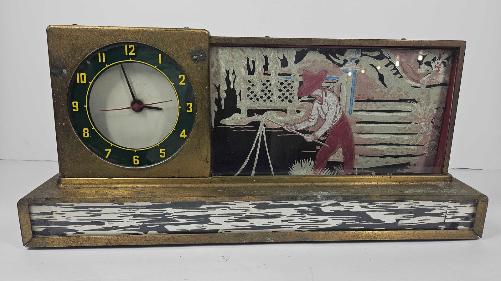 Art Deco Electric Lighted clock (1 of 8)