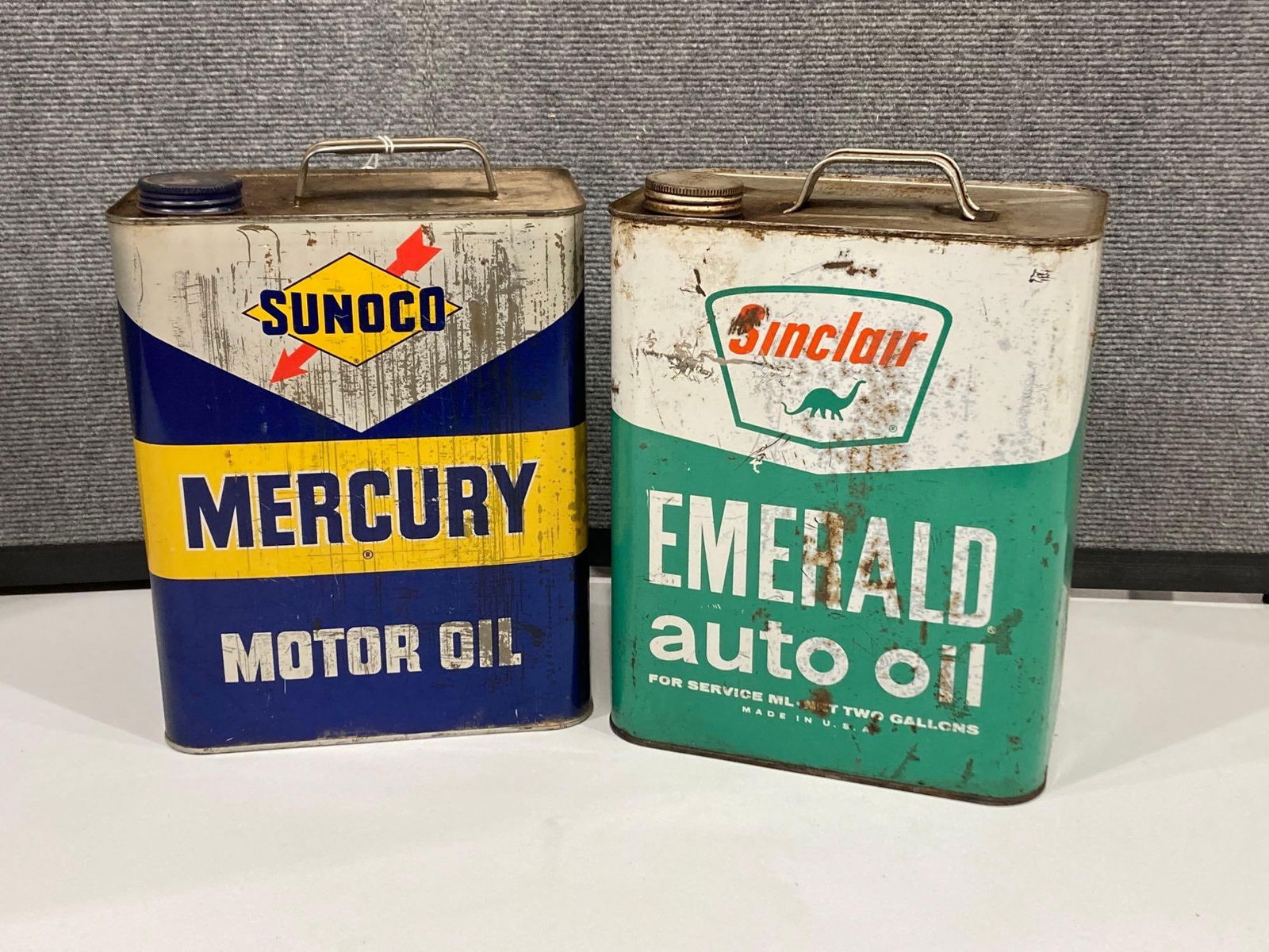 Sinclair Emerald & Sunoco Mercury 2gal cans (1 of 6)