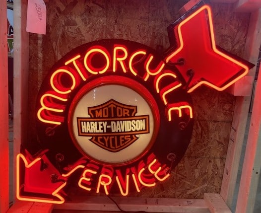 Harley Davidson Neon Sign (1 of 5)