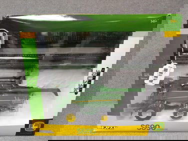 PRESTIGE COLLECTION JOHN DEERE S690 COMBINE