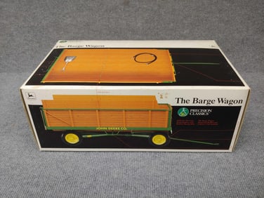 PRECISION CLASSICS #16 JOHN DEERE BARGE WAGON