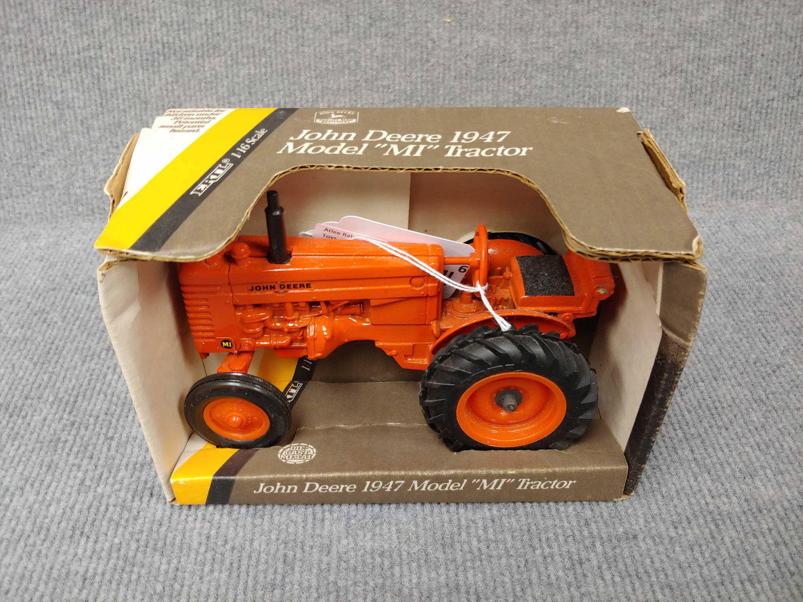 JOHN DEERE 1947 MODEL MI (1 of 5)