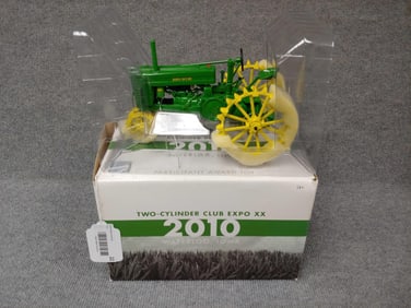 2010 TWO CYLINDER CLUB EXPO XX PARTICIPANT AWARD TOY JD MODEL GM TRACTOR