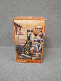 ERTL ANTIQUE PUMP JACK