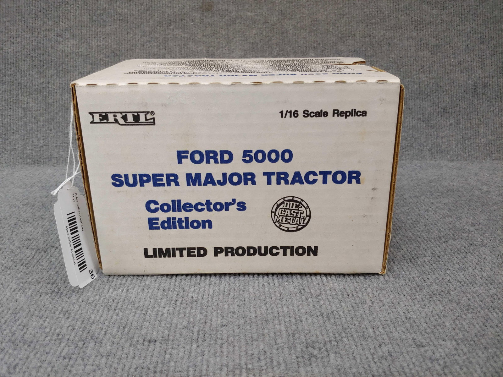 FORD 5000 SUPER MAJOR TRACTOR COLLECTORS EDITION (1 of 3)