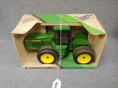 COLLECTORS EDITION JOHN DEERE 4 WHEEL DRIVE TRACTOR