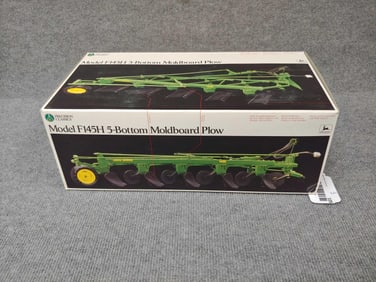 ERTL JOHN DEERE MODEL F145H BOTTOM MOLDBOARD PLOW PRECISION CLASSIC NO. 6