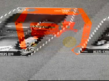 ERTL ALLIS CHALMERS D-19 WF HD TRACTOR