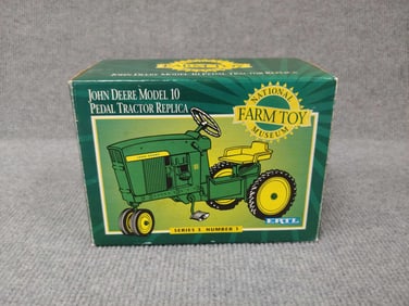ERTL JOHN DEERE MODEL 10 NF PEDAL TRACTOR NAT. FARM TOY MUSEUM COLLECTOR EDITION SERIES 3 NO. 1