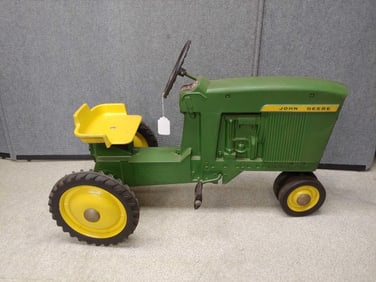 JOHN DEERE 20 ERTL PEDAL TRACTOR