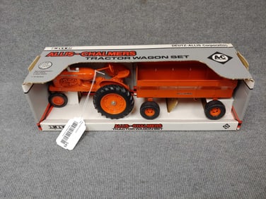 ERTL ALLIS CHALMERS NF TRACTOR AND WAGON SET