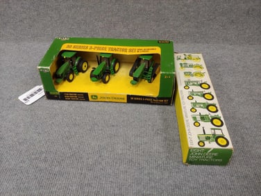 ERTL JOHN DEERE 30 SERIES MINIATURE COLLECTOR SET & HISTORICAL JD 8 MINIATURE TOY TRACTORS