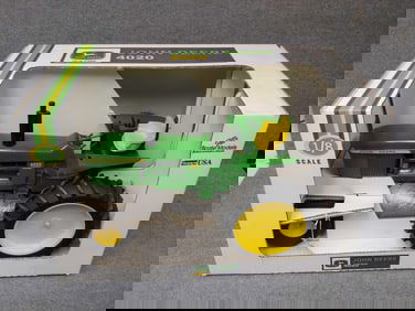 ERTL JOHN DEERE WF 4020 HD SIGNATURE SERIES DIESEL 1/8 TRACTOR