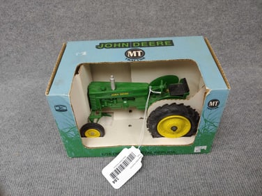 SPECCAST JOHN DEERE WF MT TRACTOR