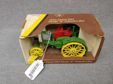 ERTL JOHN DEERE 1915 MODEL R WATERLOO BOY WF STEEL WHEEL BLUEPRINT REPLICA TRACTOR