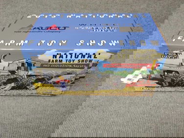 ERTL AGCO WHITE FIELD BOSS 4-210 4WD EVOLUTION SERIES I NAT. FARM TOY SHOW EDITION 2013