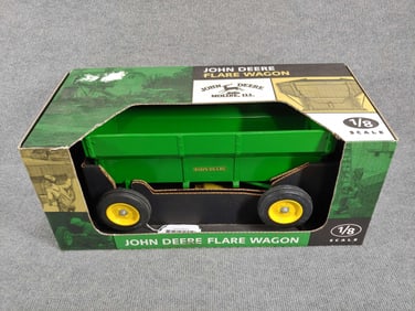 ERTL JOHN DEERE FLARE WAGON 1/8