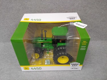 NATIONAL FARM TOY MUSEUM JOHN DEERE 4450
