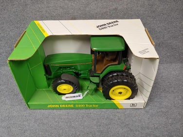 JOHN DEERE 8400 TRACTOR COLLECTORS EDITION