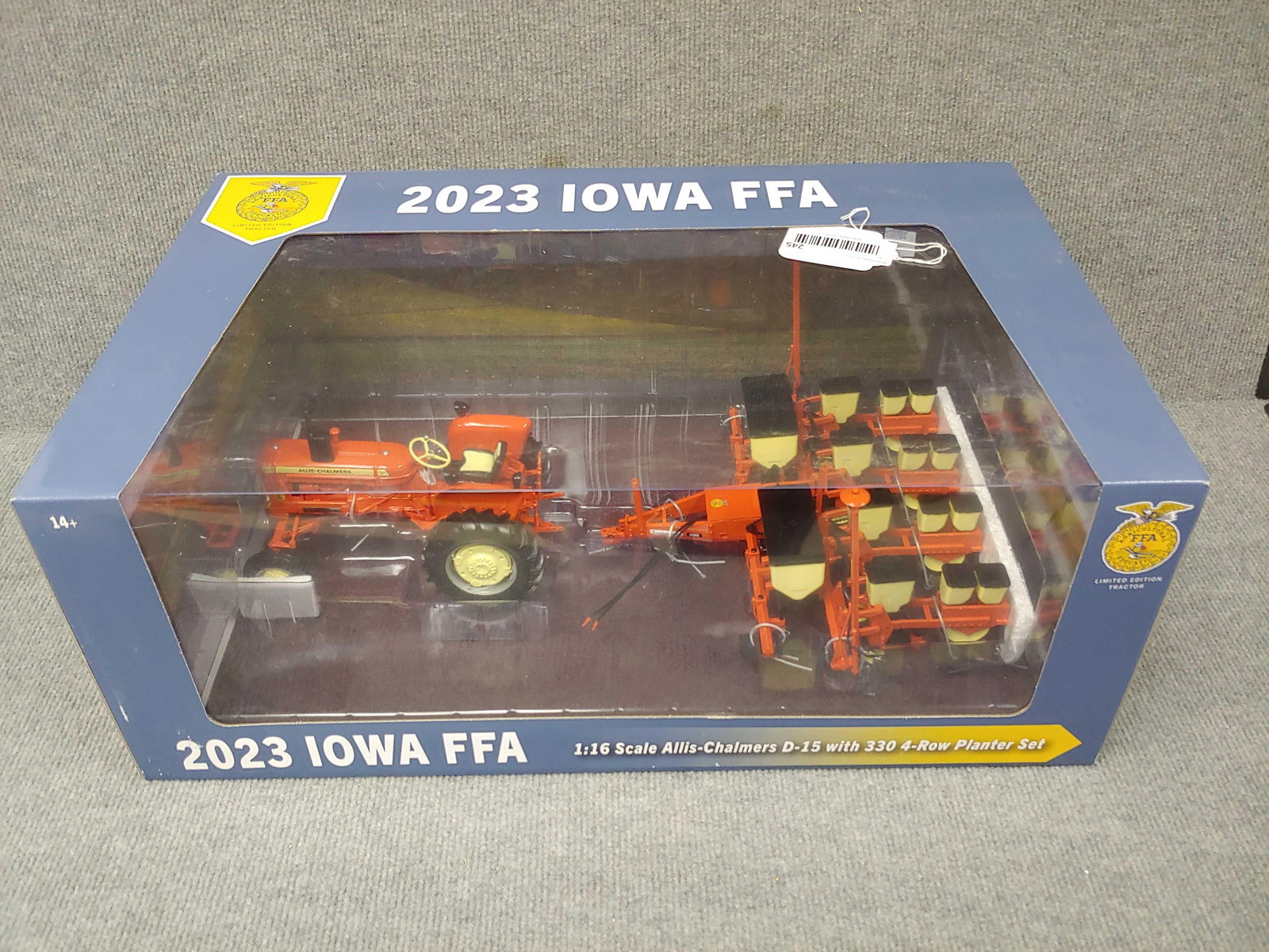 FFA 20023 IOWA ALLIS CHALMERS D-15 WITH 330 4 ROW PLANTER (1 of 5)
