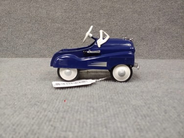 1948 PONTIAC MINIATURE PEDAL CAR