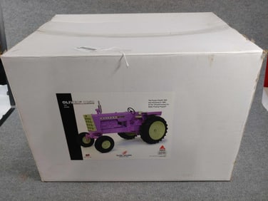 ERTL PURPLE OLIVER 1850 WF 1/8  TRACTOR