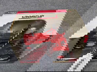 ERTL CASE IH FARMALL B NF TRACTOR