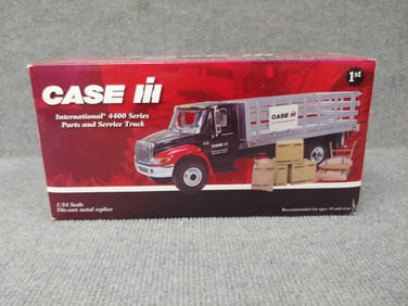 FIRST GEAR CASE IH 4400 SERIES PARTS AND SERVICE TRUCK W/ CARTONS/DOLLY