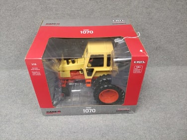 ERTL CASE IH 1070 PRESTIGE COLLECTION WF HD TRACTOR